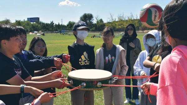 yantai huasheng international school middle school students team building activity outside