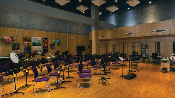 empty band room inside yantai huasheng international school cost