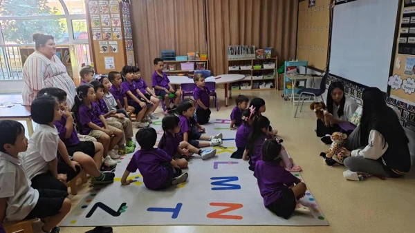 group reading at the yantai huasheng international school early childhood center
